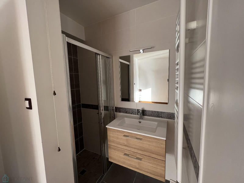 Maison - 298 m² - 9 pièces