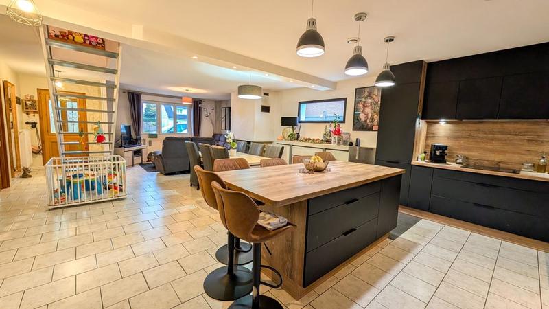 Pavillon - 157 m² - 6 pièces