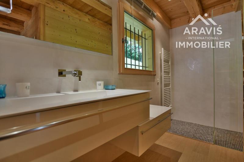 Châlet - 425 m² - 6 pièces