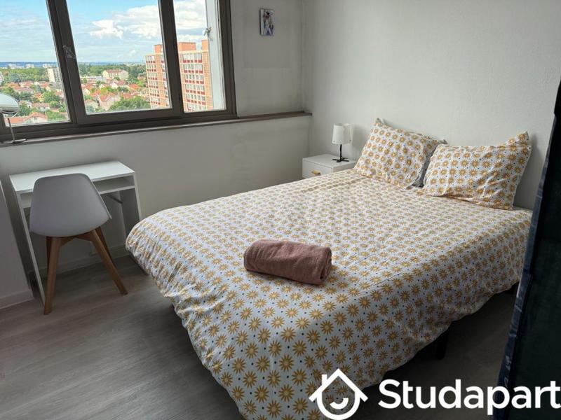 Chambre - 12 m² - 1 pièce