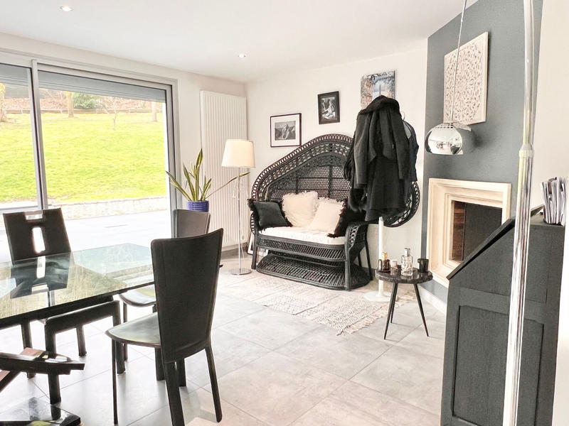 Propriété - 215 m² - 8 pièces