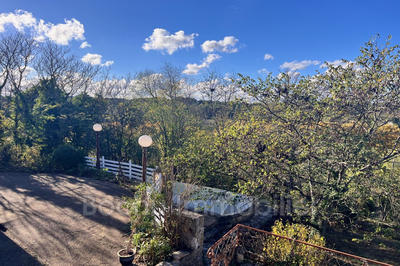 Maison - 210 m² - 7 pièces