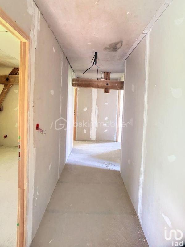 Grange - 215 m² - 5 pièces