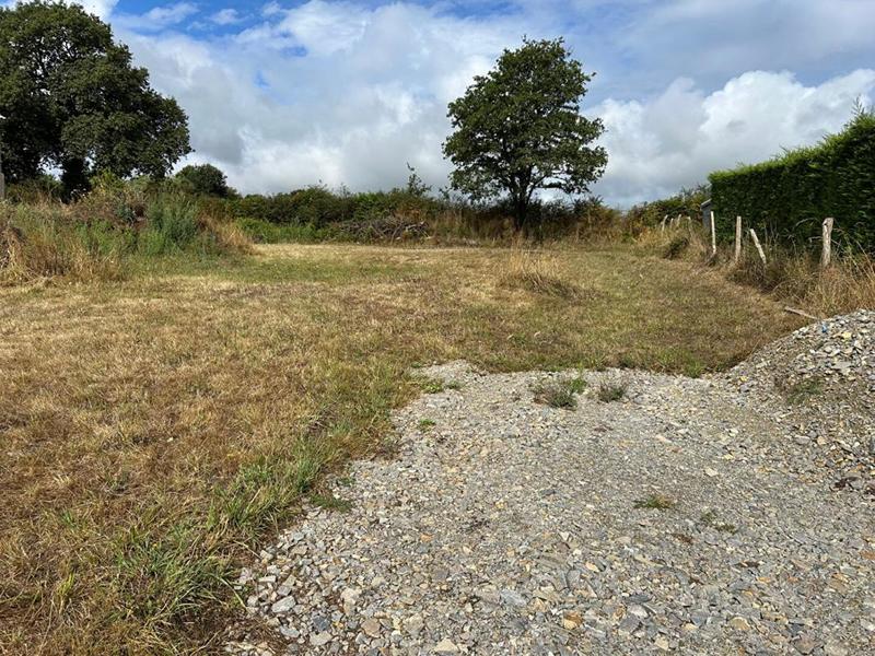 Terrain constructible - 1 306 m²