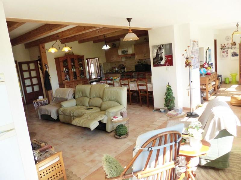 Maison - 186 m² - 8 pièces