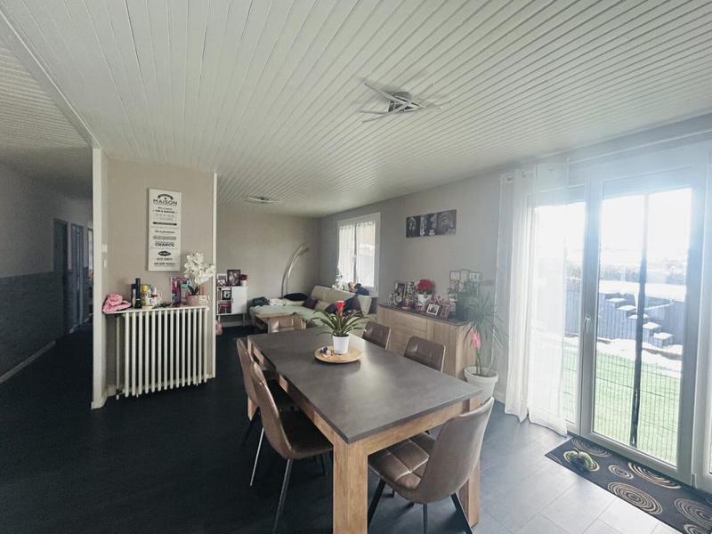 Maison - 93 m² - 5 pièces