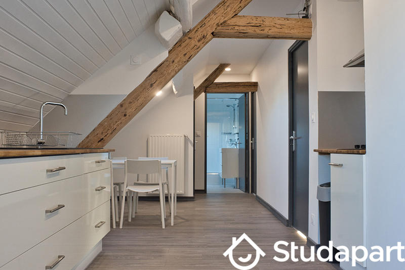 Chambre - 10 m² - 1 pièce