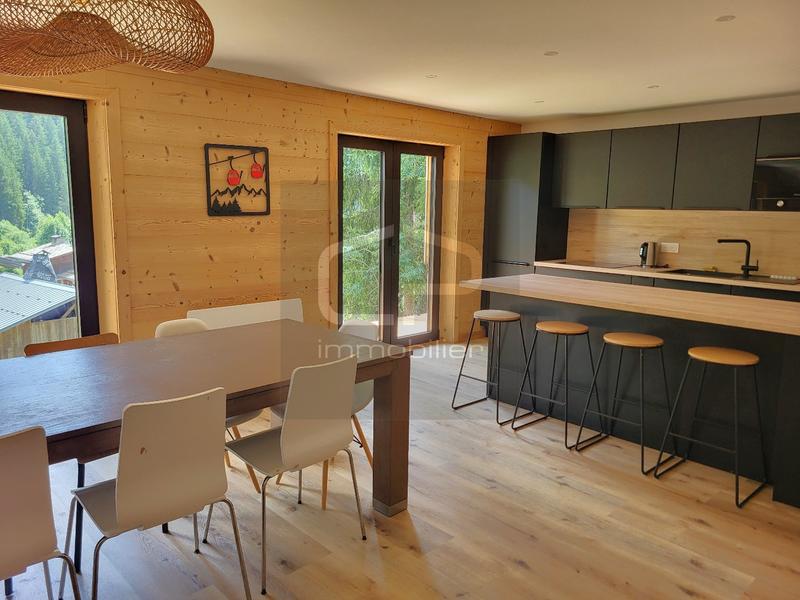 Appartement ancien - 115 m² - 7 pièces