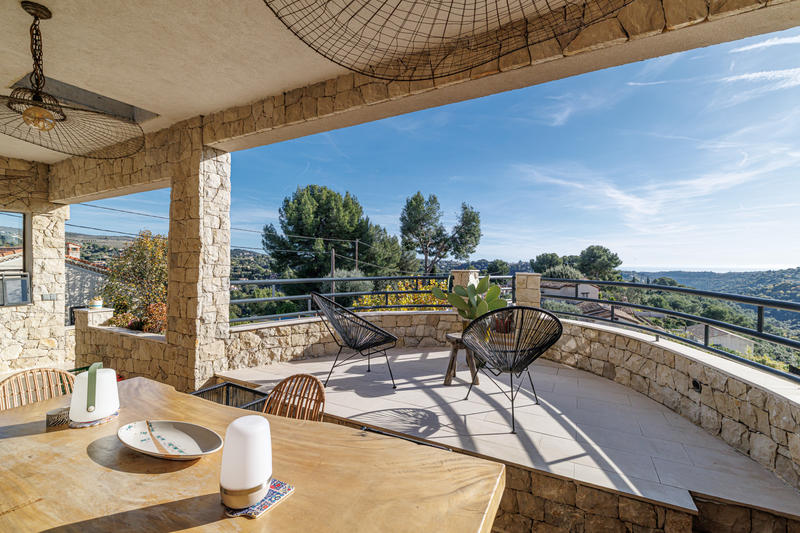 Maison - 142 m² - 5 pièces