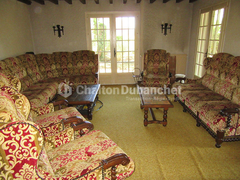 Maison - 235 m² - 9 pièces