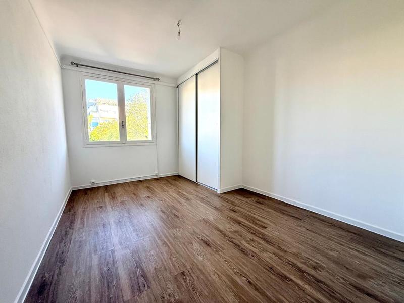 Maison - 214 m² - 12 pièces