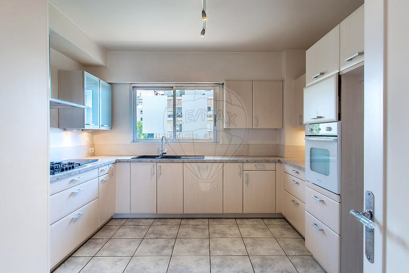 Appartement - 144 m² - 4 pièces