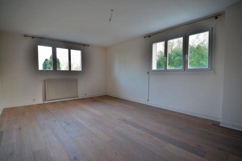 Maison - 233 m² - 5 pièces