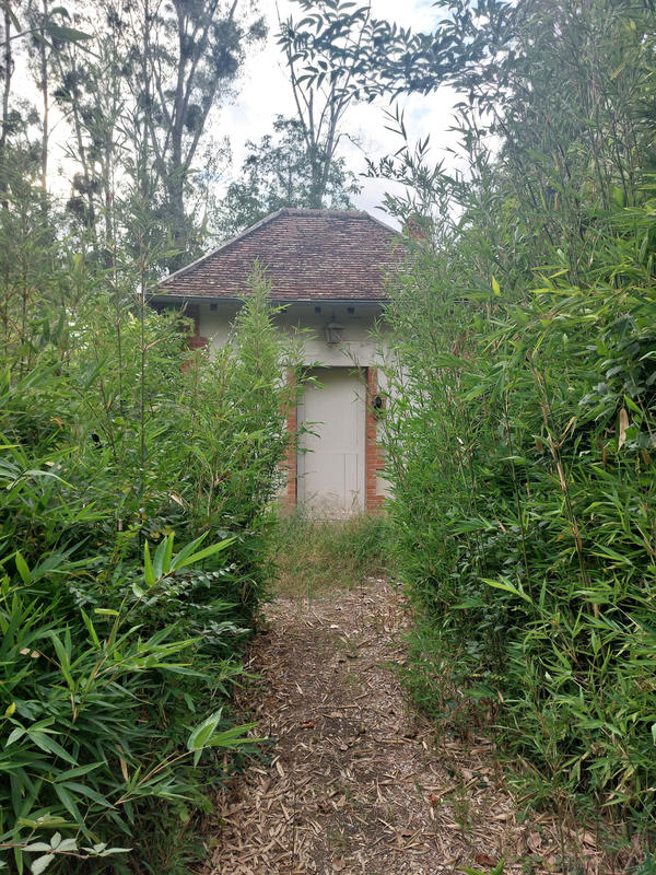 Maison - 256 m² - 9 pièces