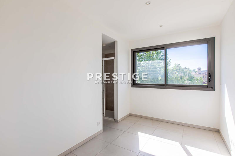 Maison - 143 m² - 6 pièces