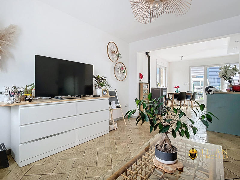 Maison - 95 m² - 5 pièces