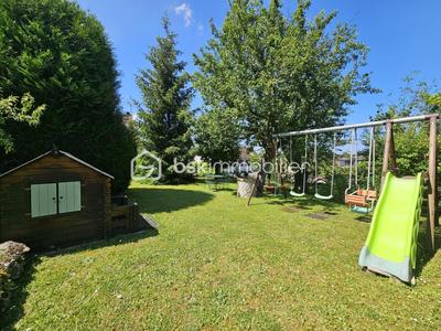 Maison traditionnelle - 104 m² - 5 pièces