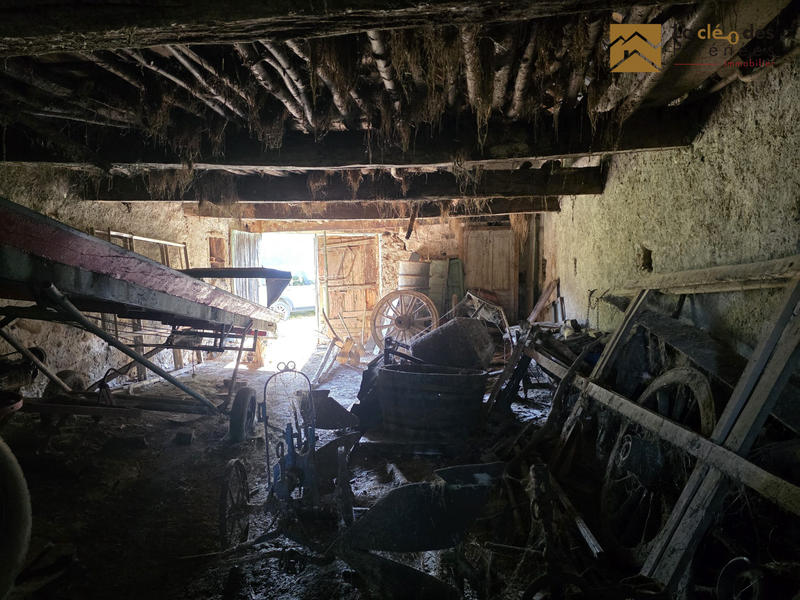 Maison ancienne - 140 m² - 1 pièce