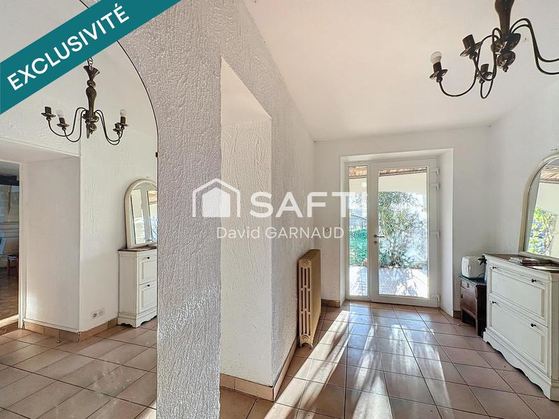 Propriété - 310 m² - 10 pièces