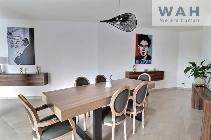 Villa - 220 m² - 5 pièces