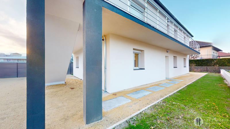 Appartement - 100 m² - 4 pièces