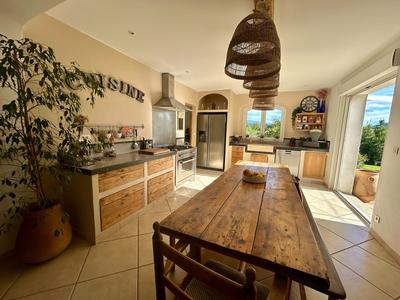 Maison - 168 m² - 5 pièces