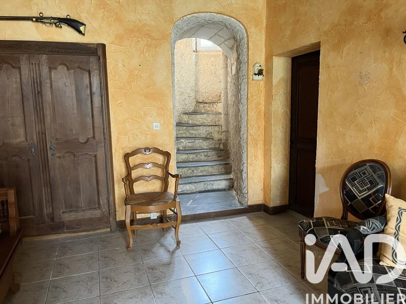 Maison - 202 m² - 8 pièces