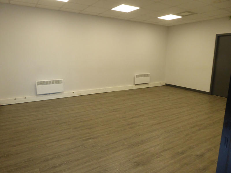 Bureau - 244 m²