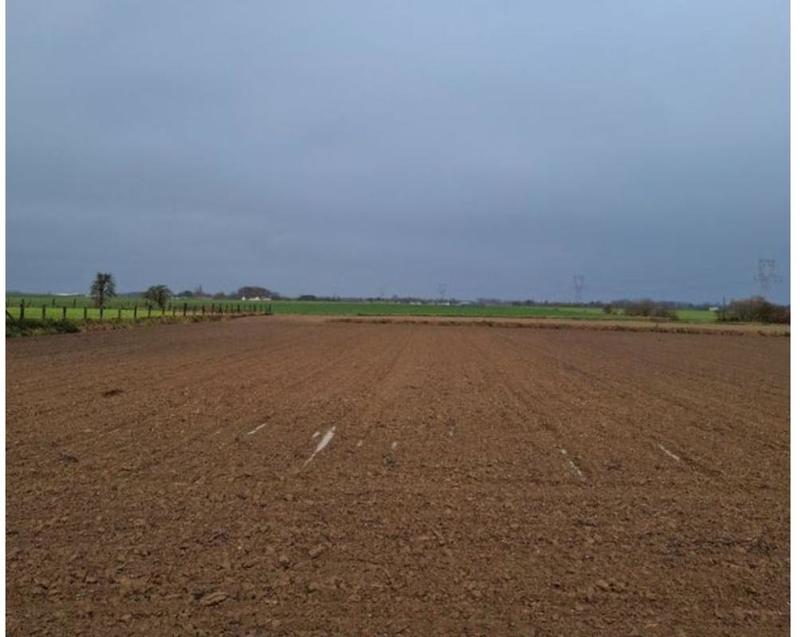 Terrain constructible - 919 m²