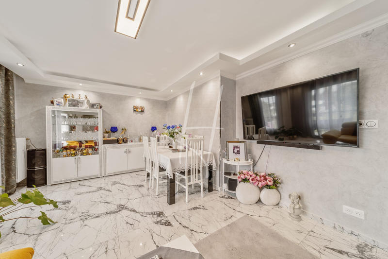 Appartement - 86 m² - 5 pièces