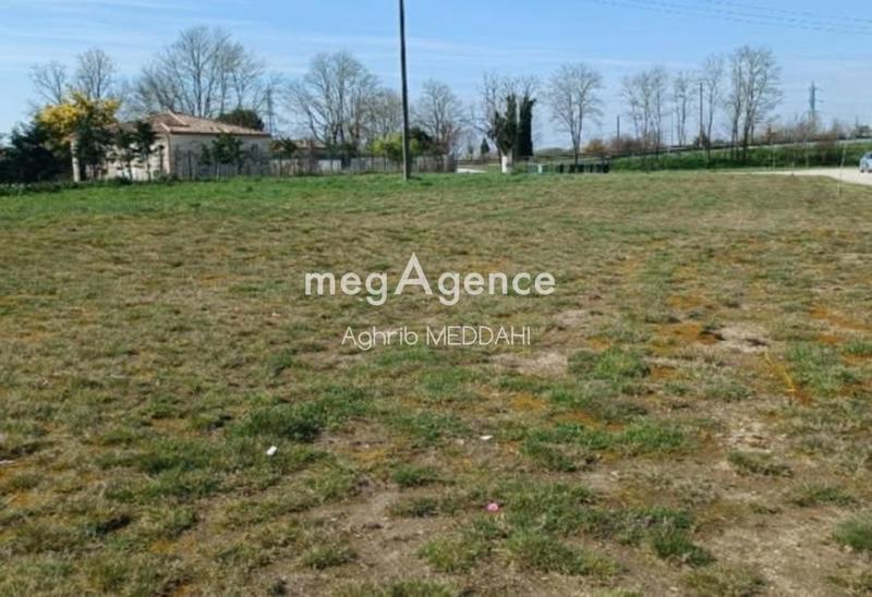 Terrain constructible - 6 400 m²