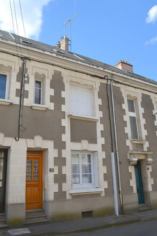 Maison - 92 m² - 5 pièces