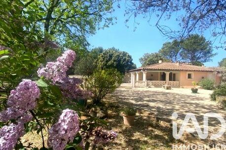 Maison - 255 m² - 7 pièces