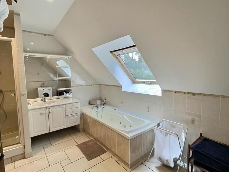 Villa - 250 m² - 10 pièces