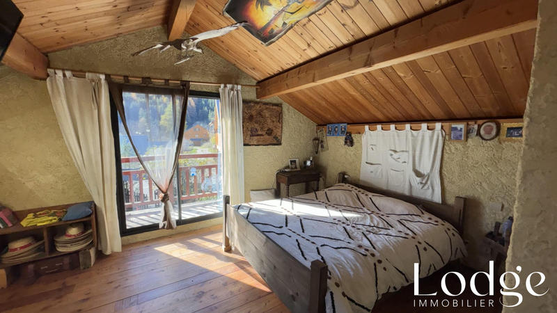 Maison - 320 m² - 8 pièces