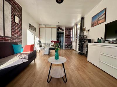 Maison - 80 m² - 3 pièces