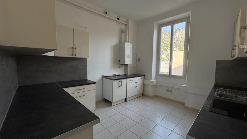 Appartement - 155 m² - 5 pièces