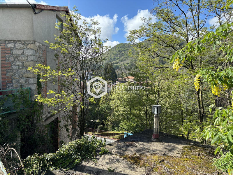 Maison ancienne - 700 m² - 4 pièces