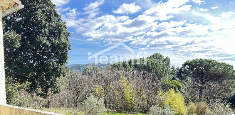 Maison traditionnelle - 134 m² - 5 pièces