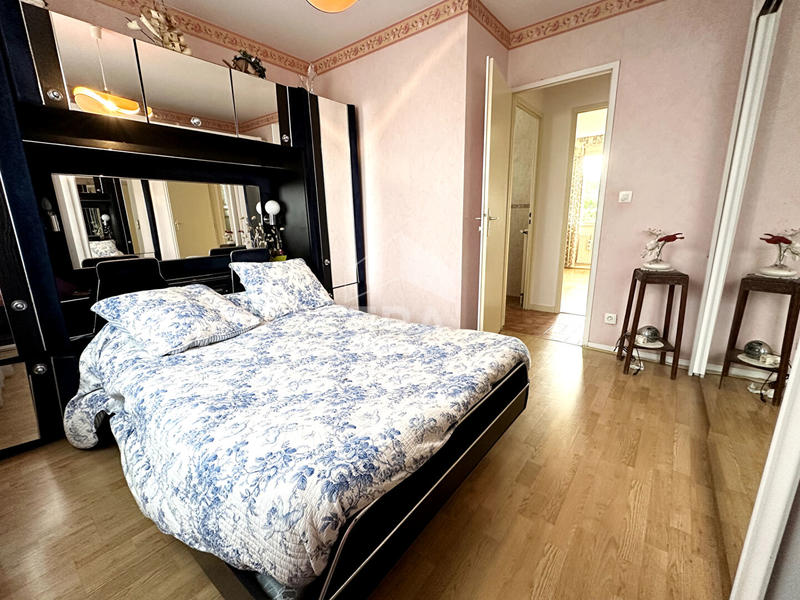 Maison - 99 m² - 5 pièces