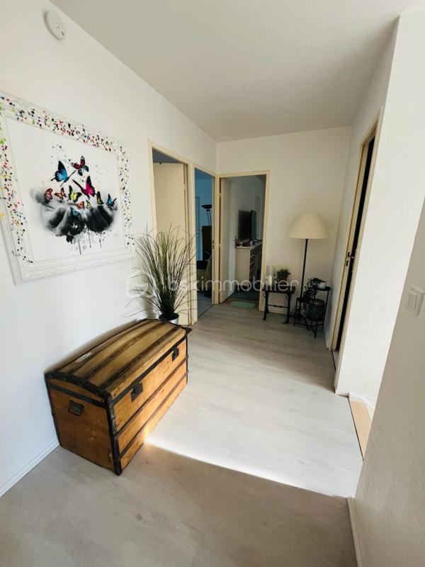 Maison traditionnelle - 151 m² - 6 pièces