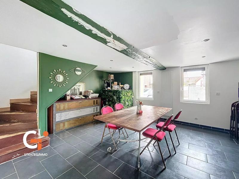 Maison - 253 m² - 8 pièces