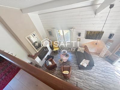 Maison - 150 m² - 8 pièces