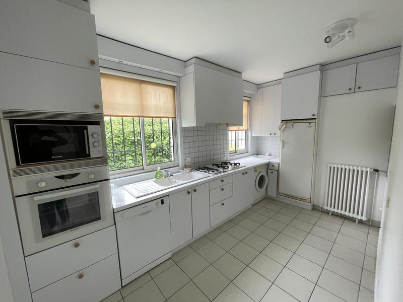 Propriété - 200 m² - 8 pièces