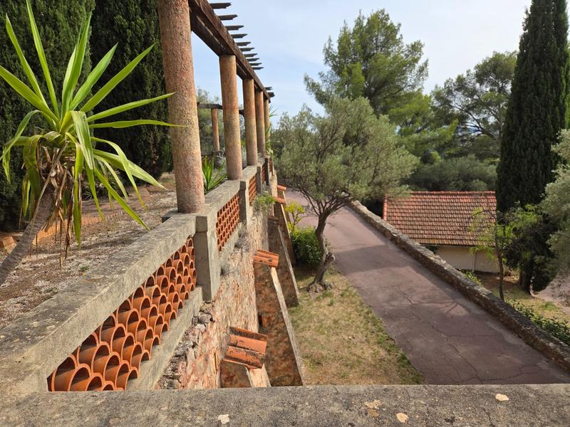 Villa - 322 m² - 12 pièces