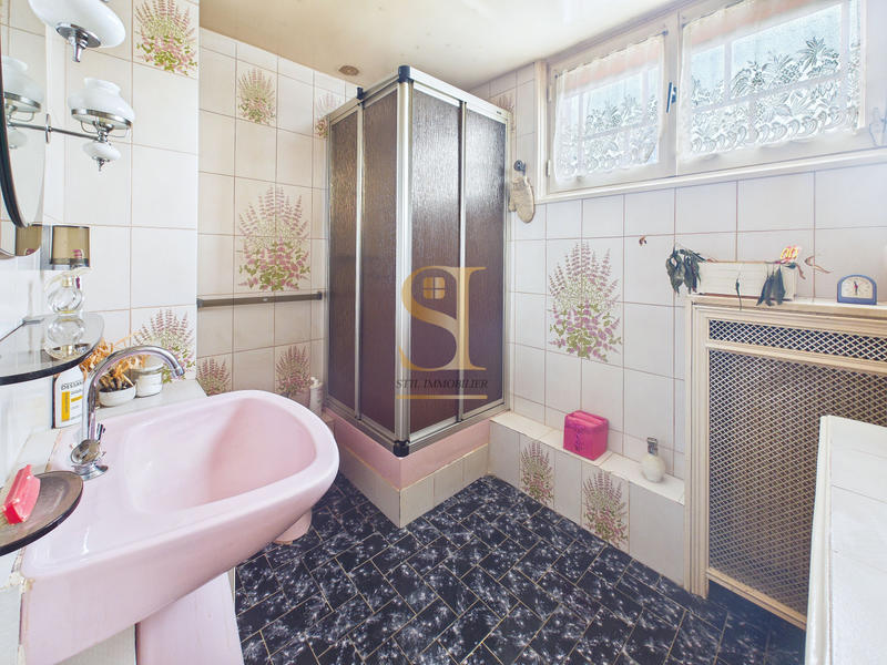 Maison - 121 m² - 6 pièces