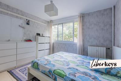 Appartement ancien - 92 m² - 5 pièces