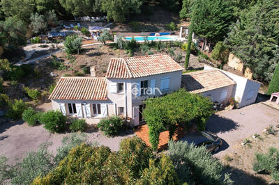 Maison - 201 m² - 5 pièces