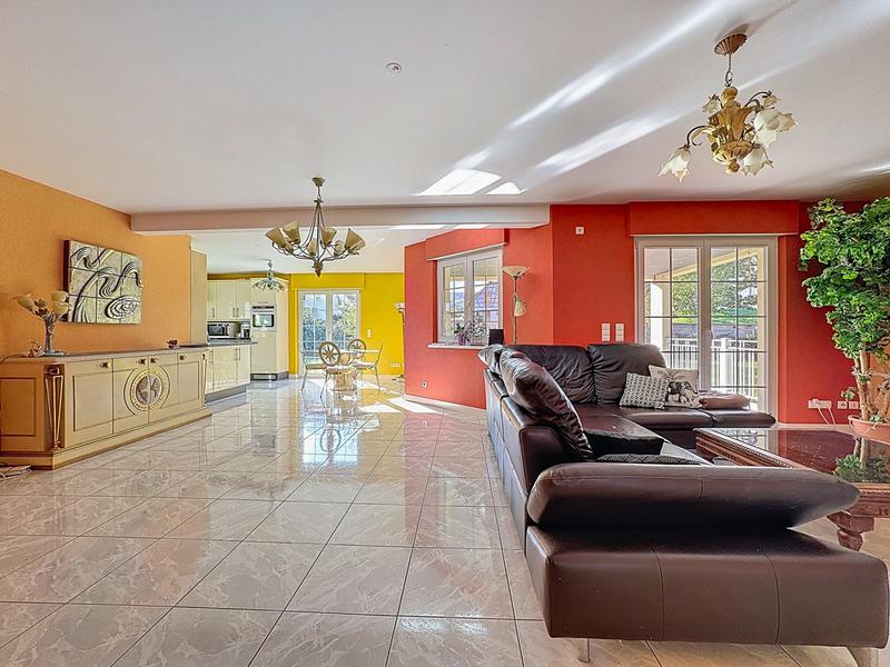 Maison - 193 m² - 7 pièces