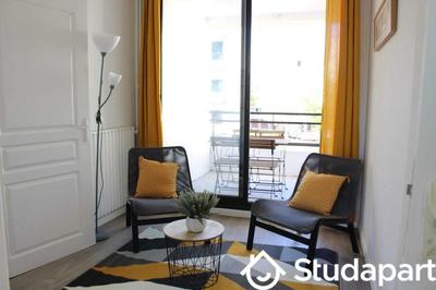 Chambre - 99 m² - 1 pièce